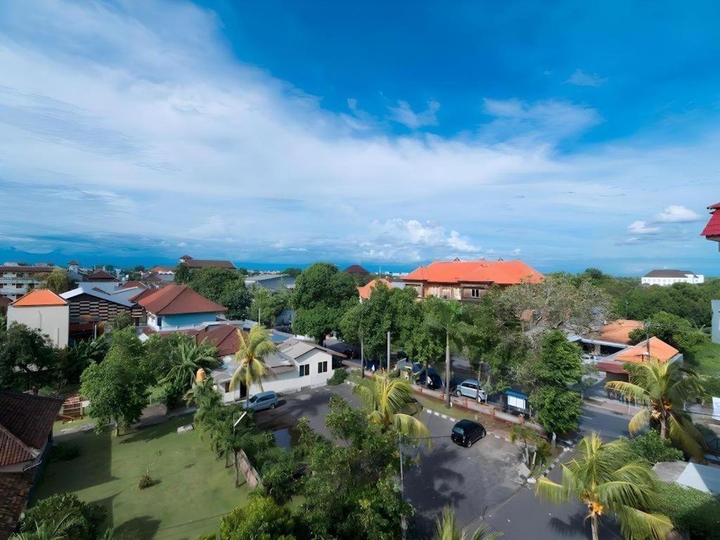 Hadi Poetra Hotel Kuta  Exterior photo