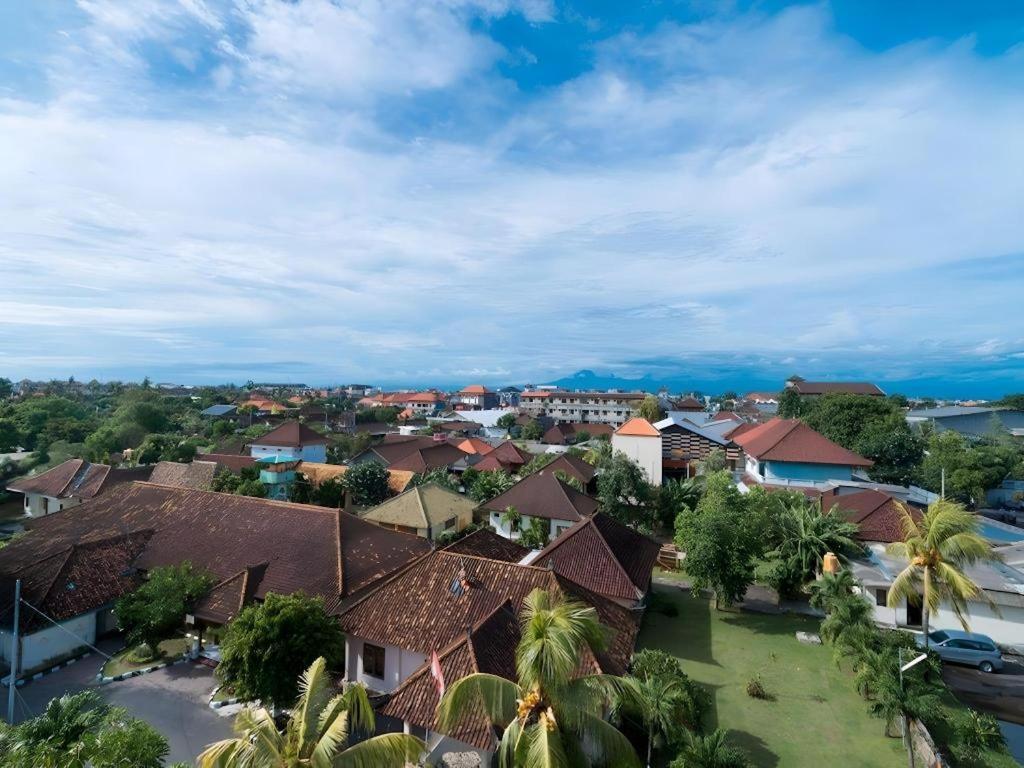 Hadi Poetra Hotel Kuta  Exterior photo