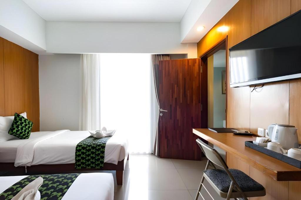 Hadi Poetra Hotel Kuta  Exterior photo